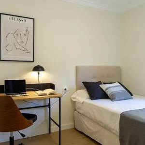 https://boutique-flat-malaga-airport.1costadelsol.com