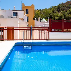 https://estudio-agua-gibralfaro-con-piscina.1costadelsol.com